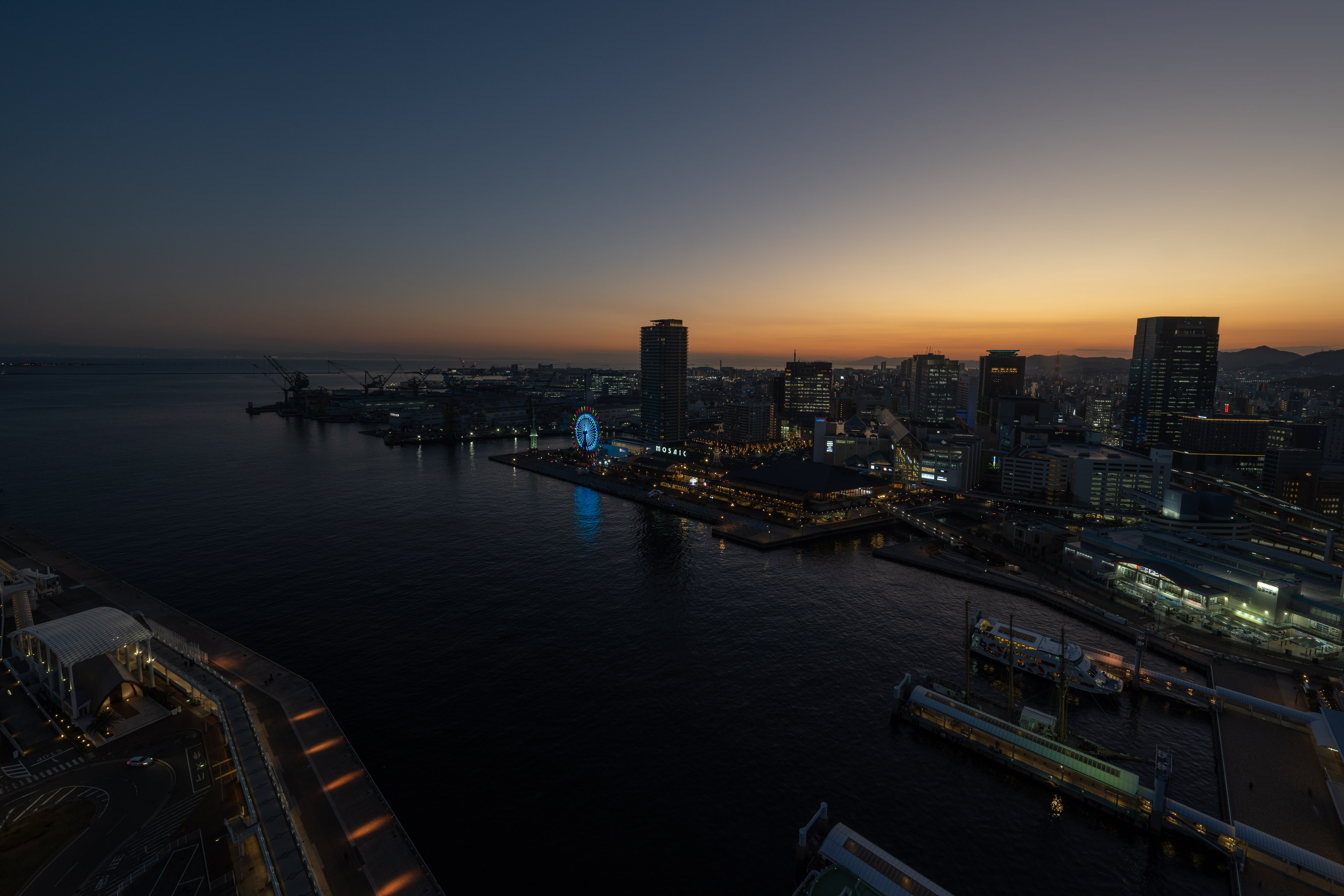 神戸ポートタワー